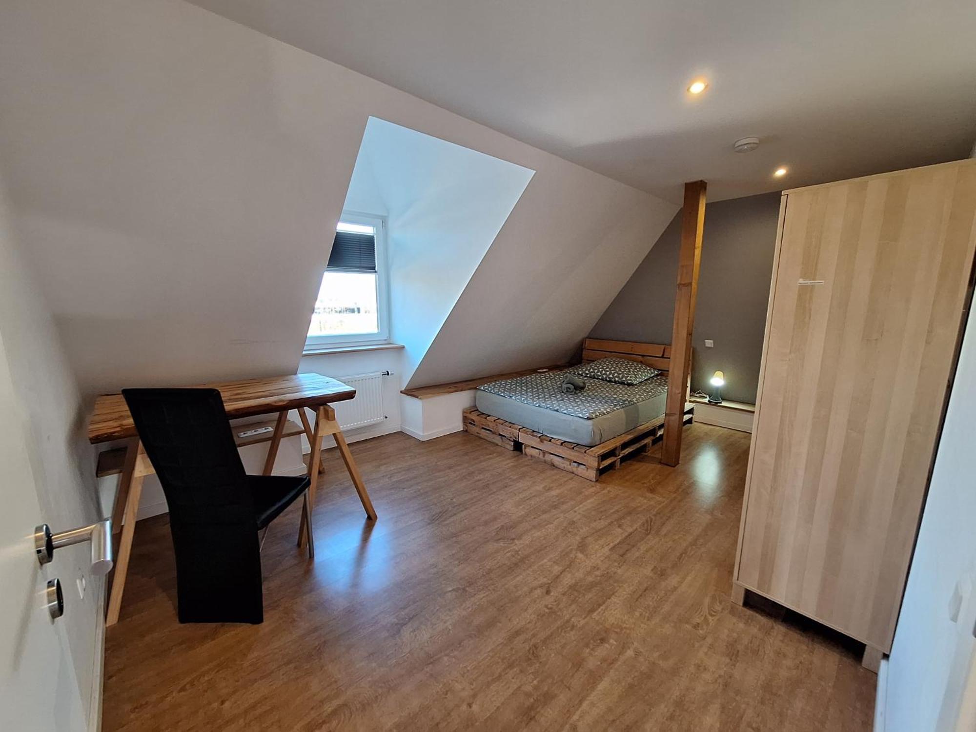 Bielefeld Zentral Komplette Fewo, 4 Schlafbereiche Bis Zu 8 Personen Luaran gambar